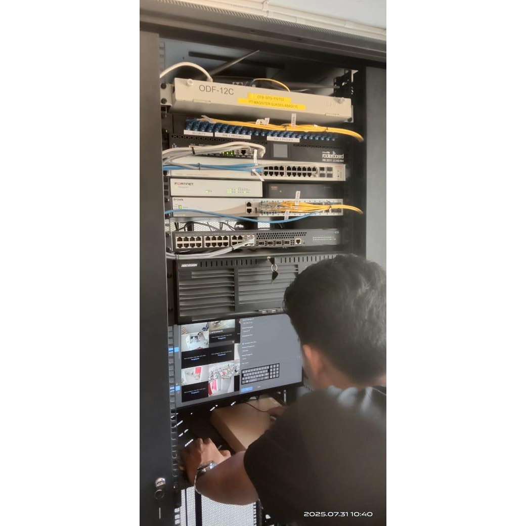 2 Rack Server
